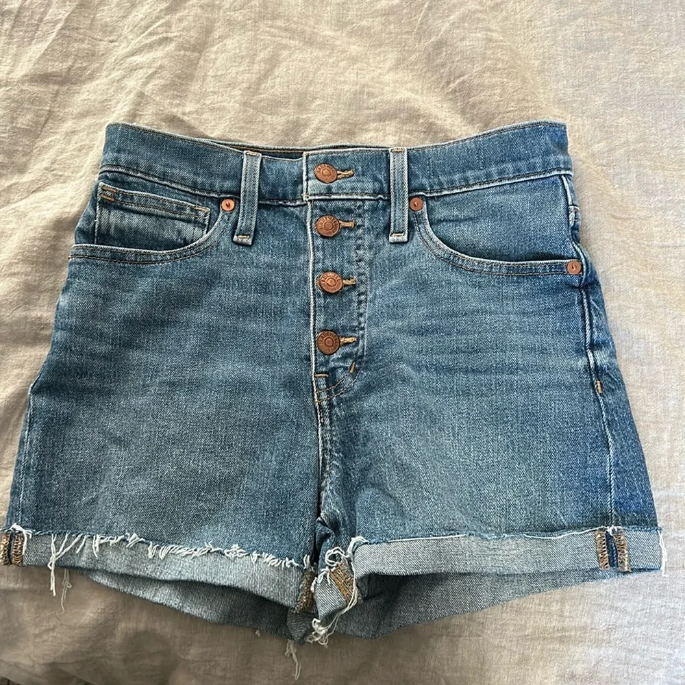 Madewell •buttoned fly